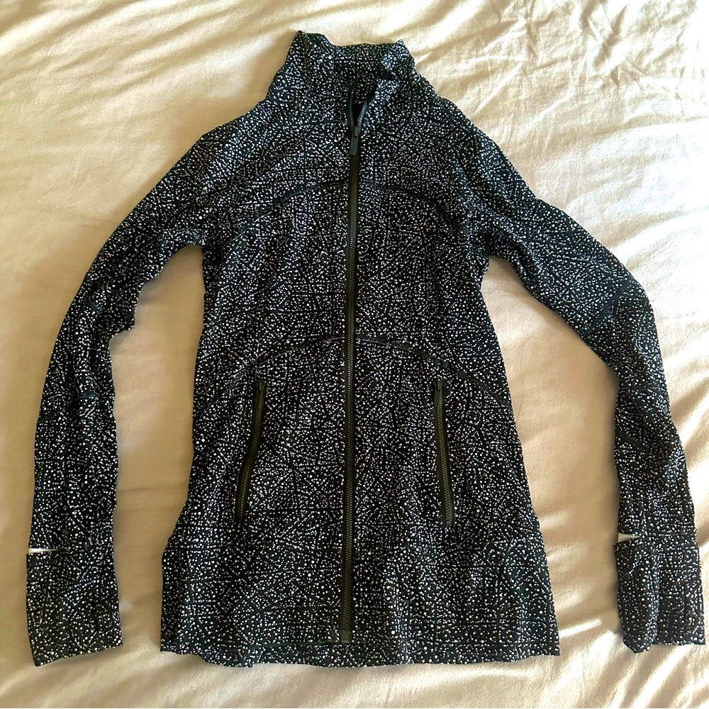 Lululemon Define Jacket Size 6 *GREAT CONDITION!*
